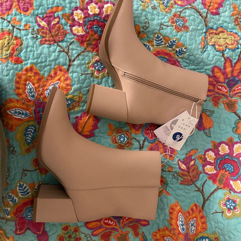 Women's Nude Boots